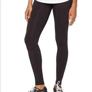 Luxe Essentials leggings from Pea in the Pod
